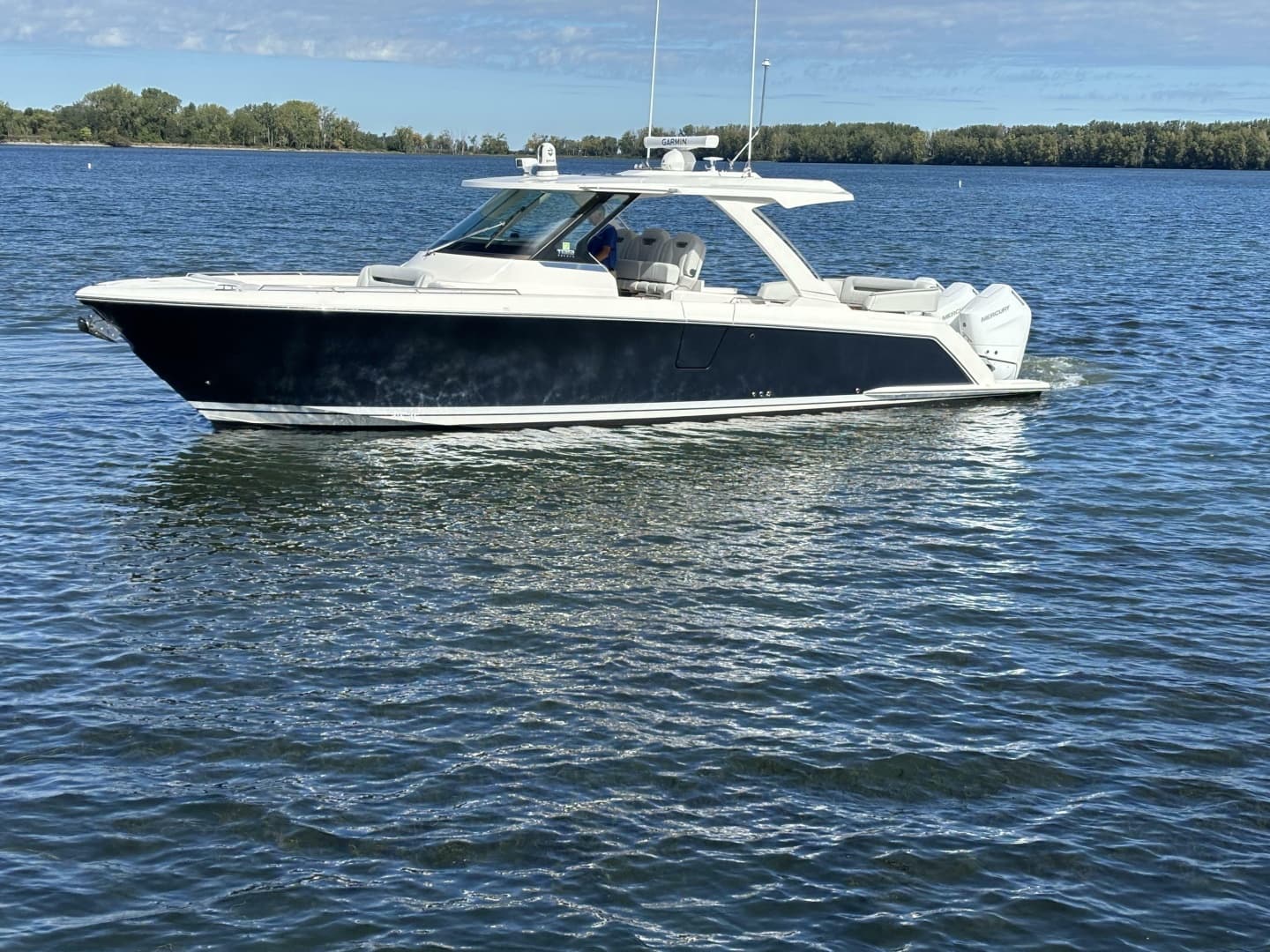 2024 Tiara Yachts 38 LS