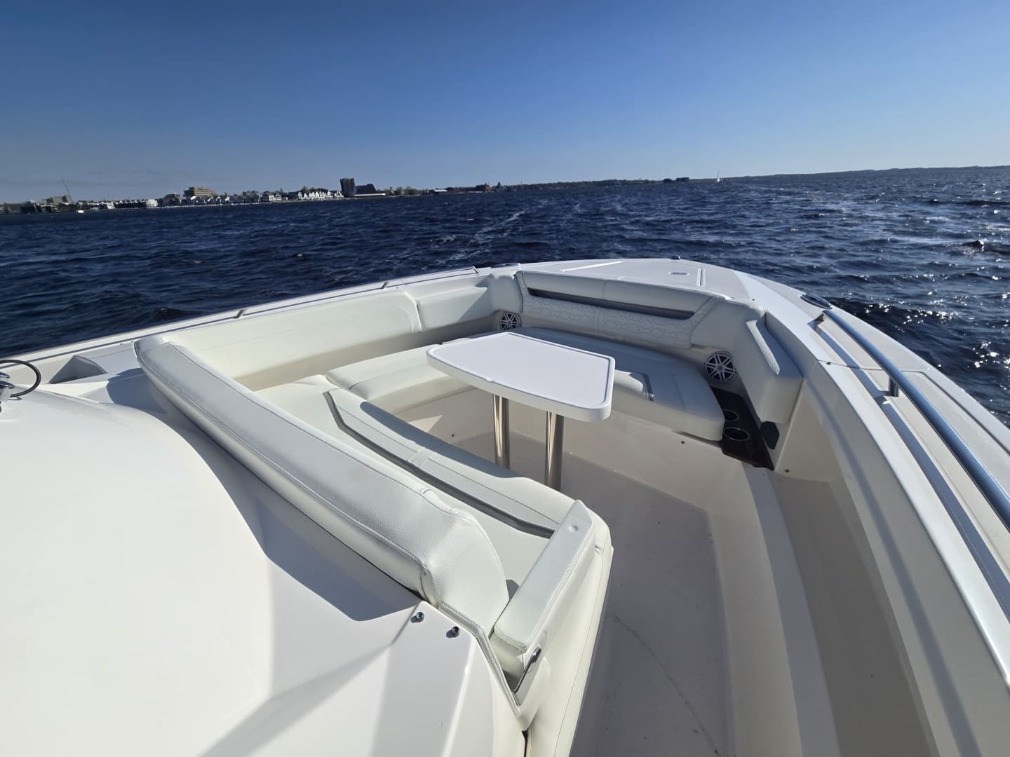 2024 Tiara Yachts 38 LS