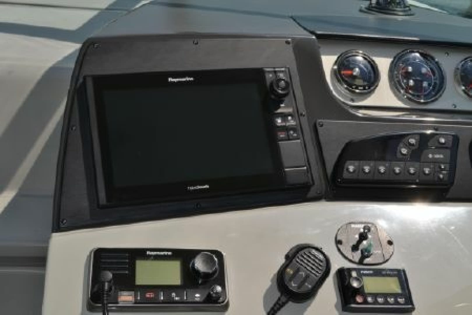 2017 Sea Ray Sundancer 370