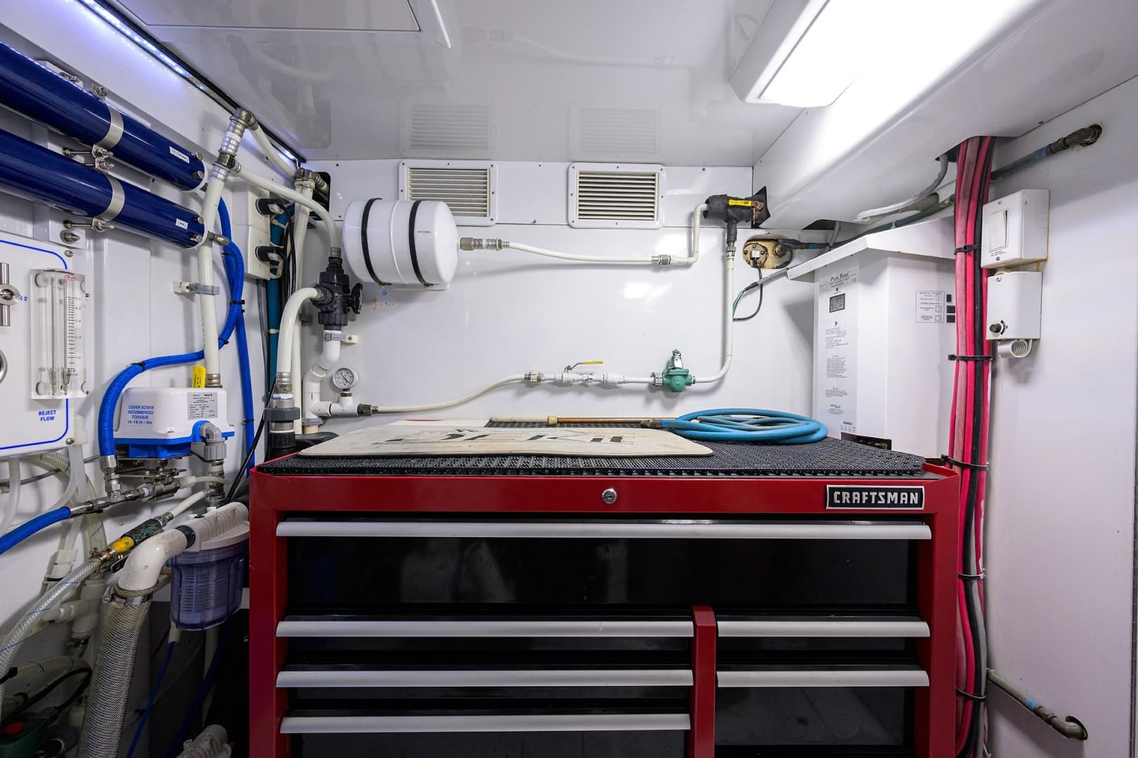 2003 American Custom Yachts 