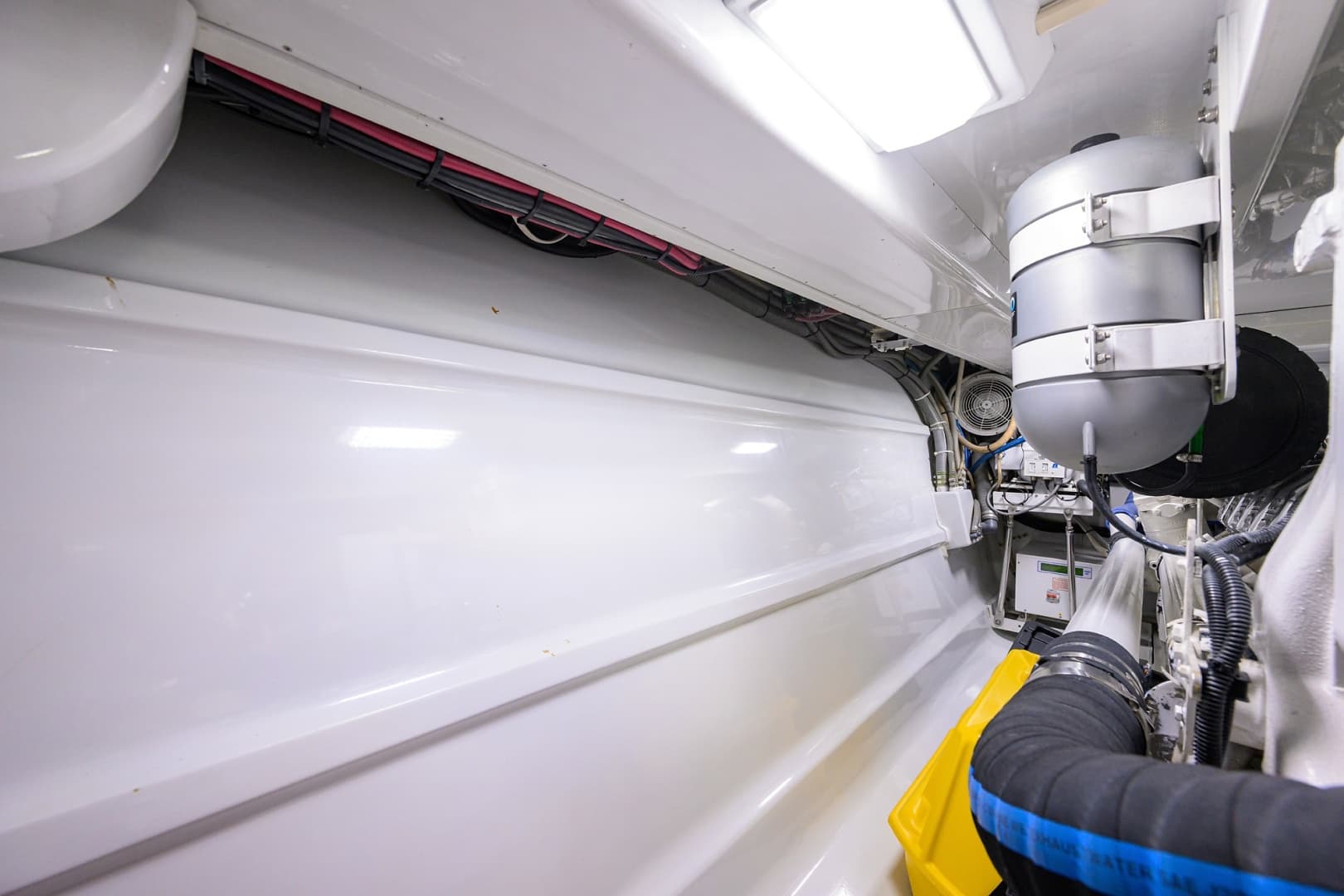 2003 American Custom Yachts 