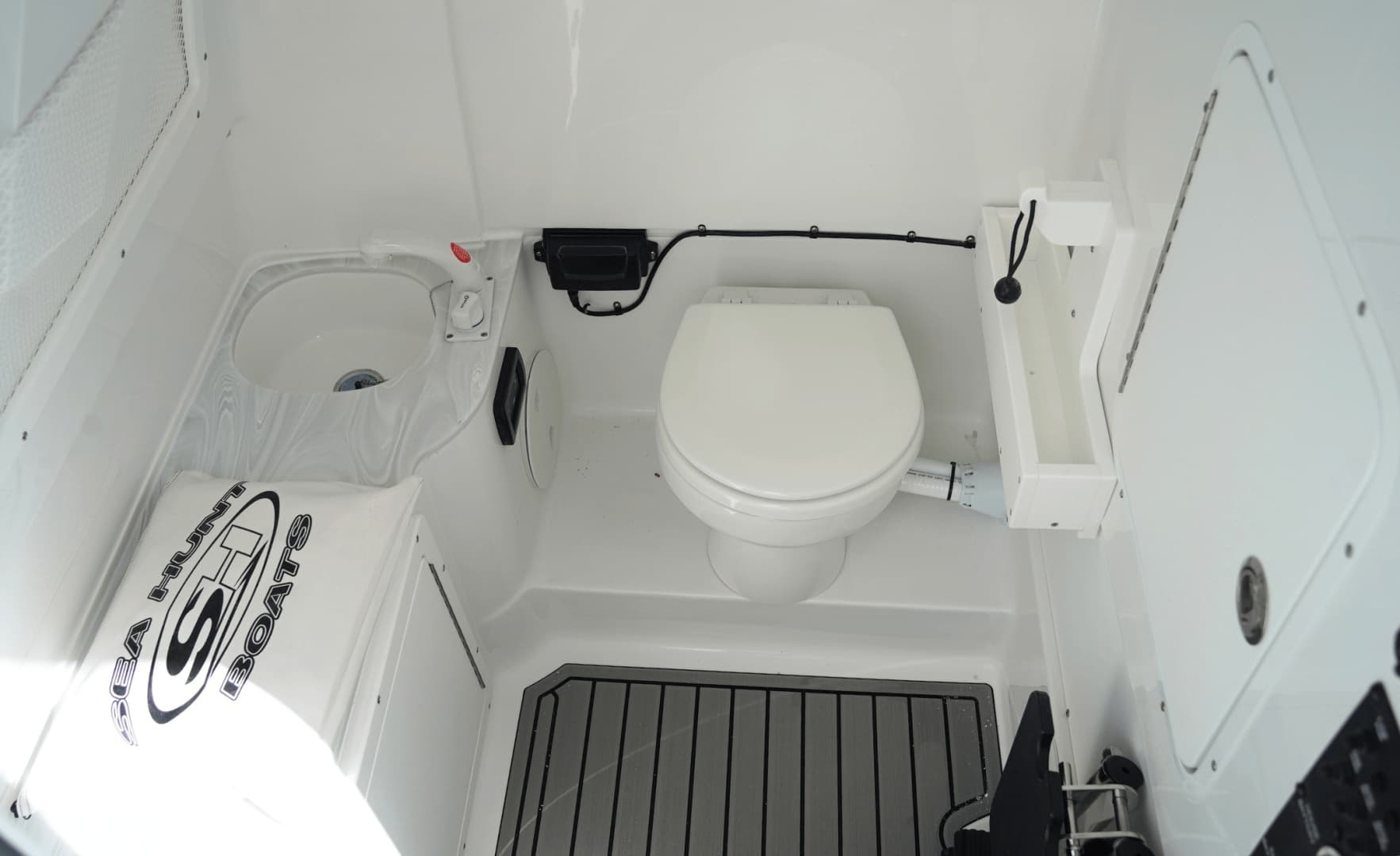 2026 Sea Hunt Gamefish 28FS