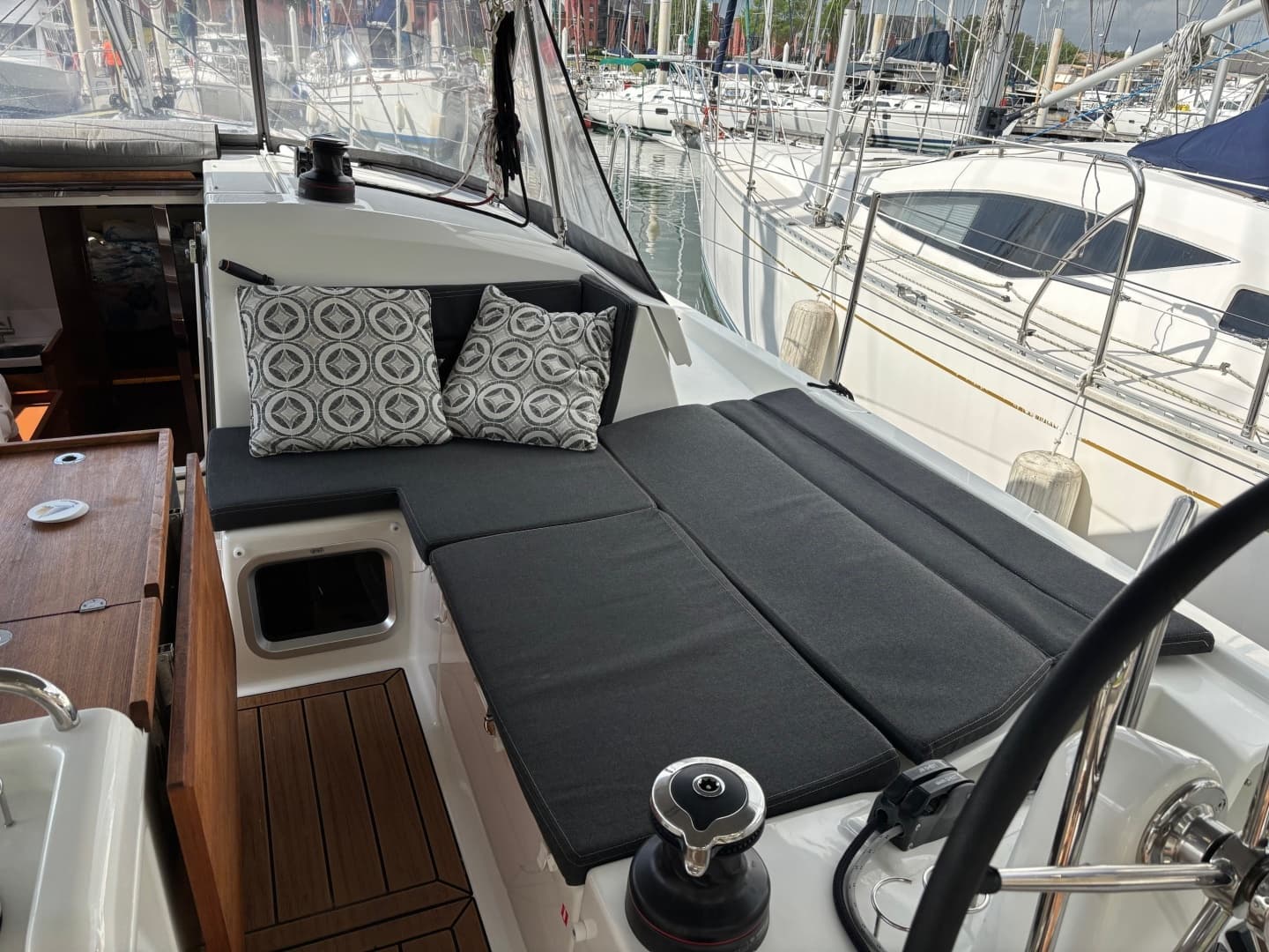 2021 Jeanneau Sun Odyssey 440