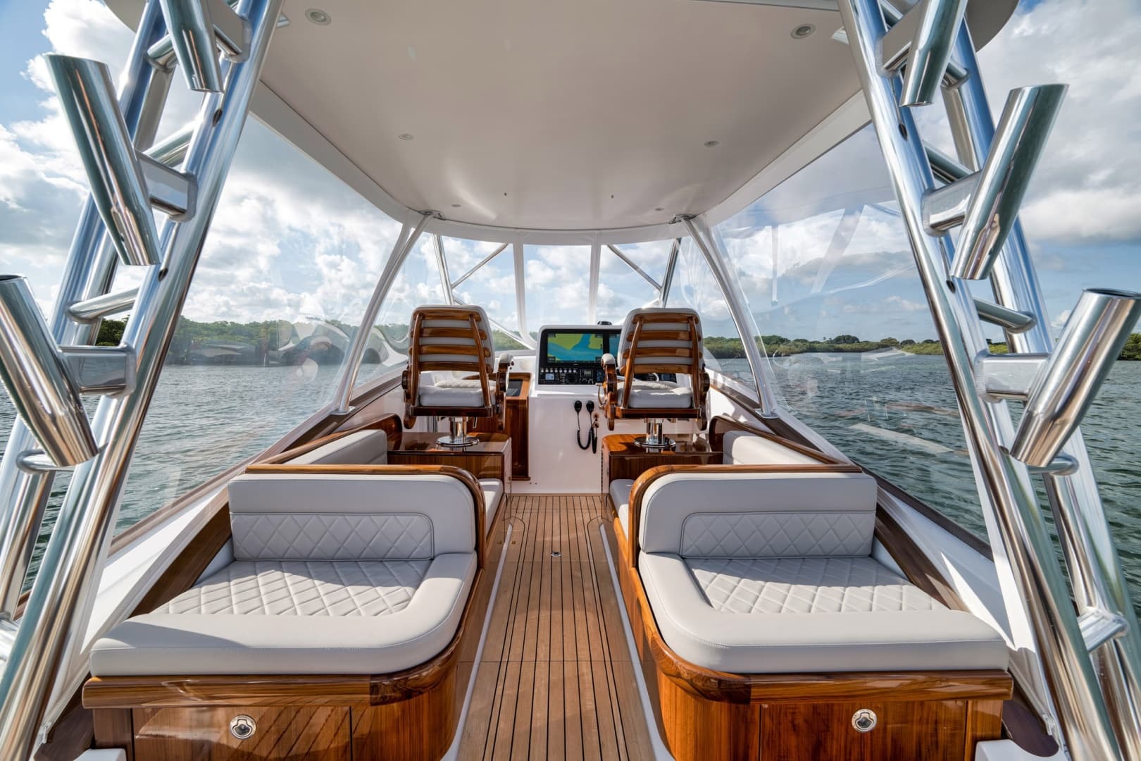 2022 Winter Custom Yachts 38 Walk Around