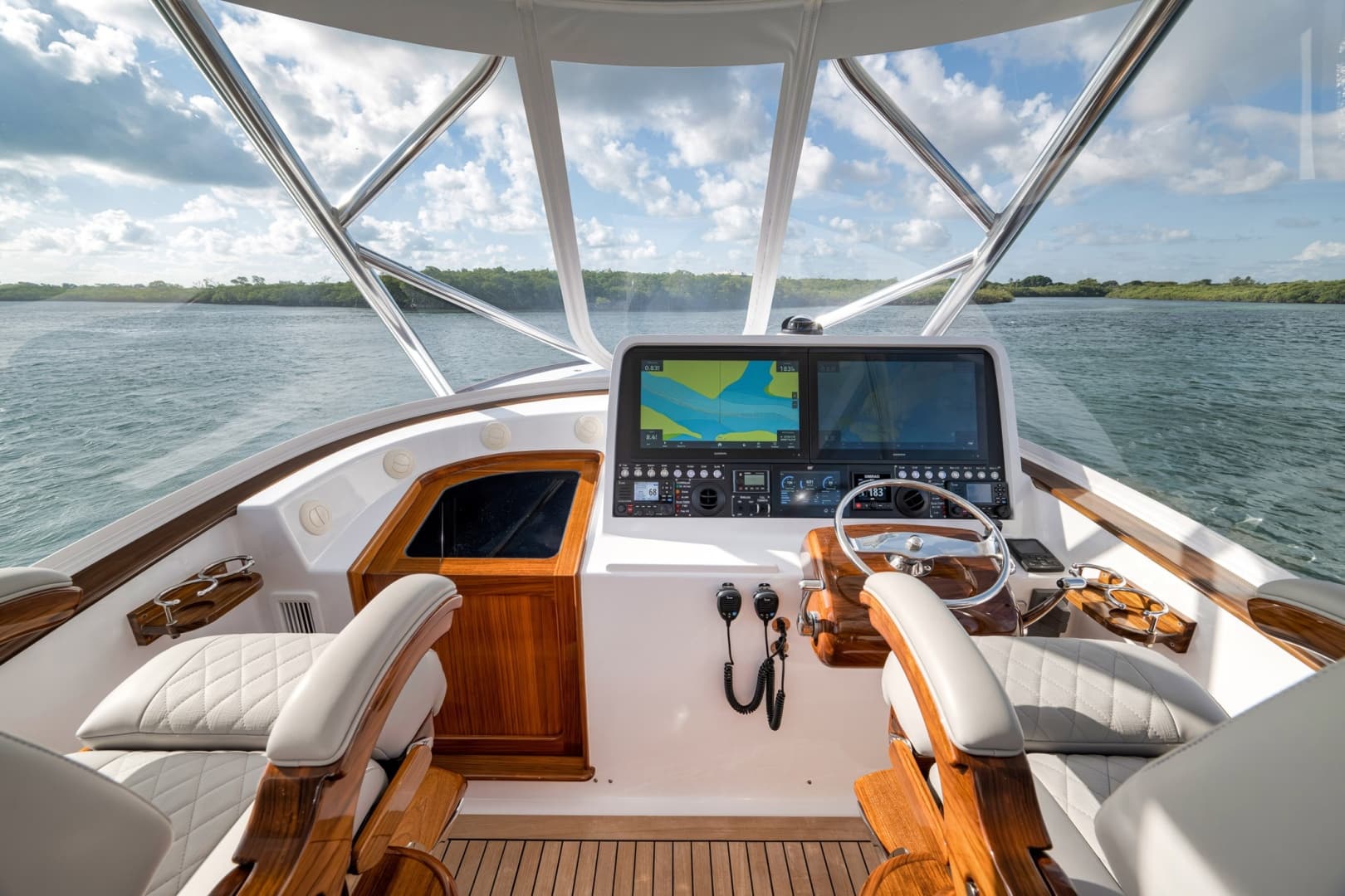 2022 Winter Custom Yachts 38 Walk Around