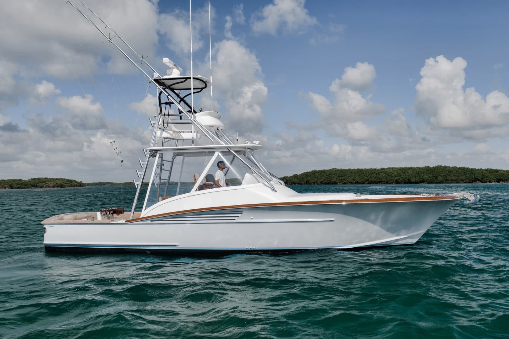 2022 Winter Custom Yachts 38 Walk Around