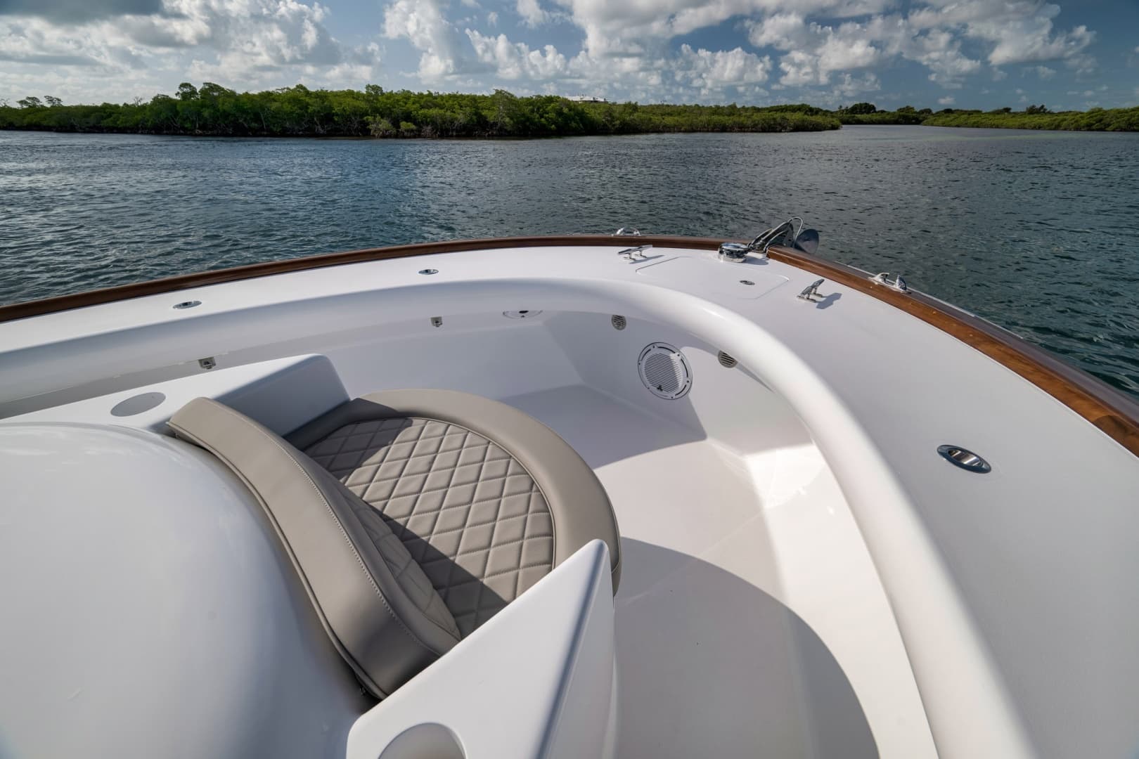 2022 Winter Custom Yachts 38 Walk Around