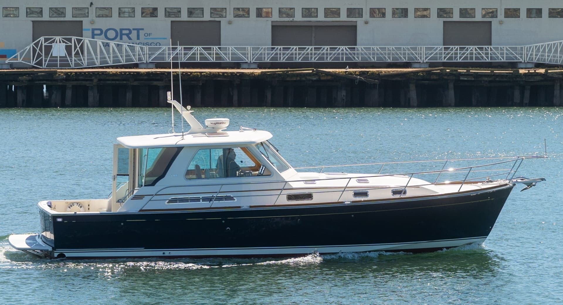 2007 Sabre 42 Express Hardback