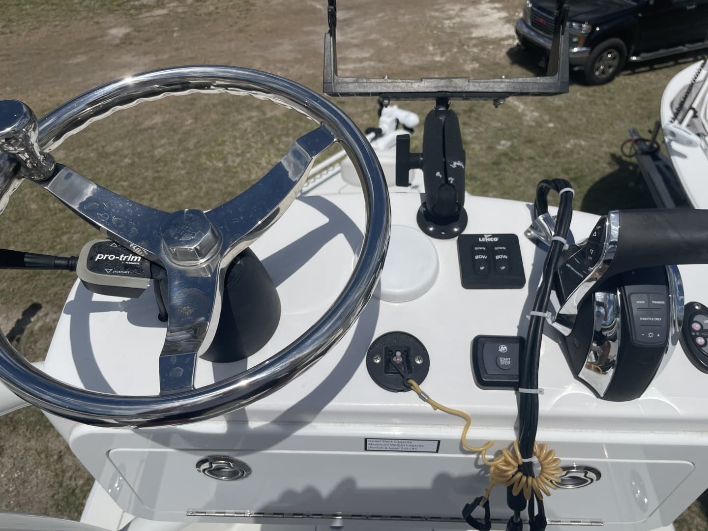 2022 Ranger 2510 Bay