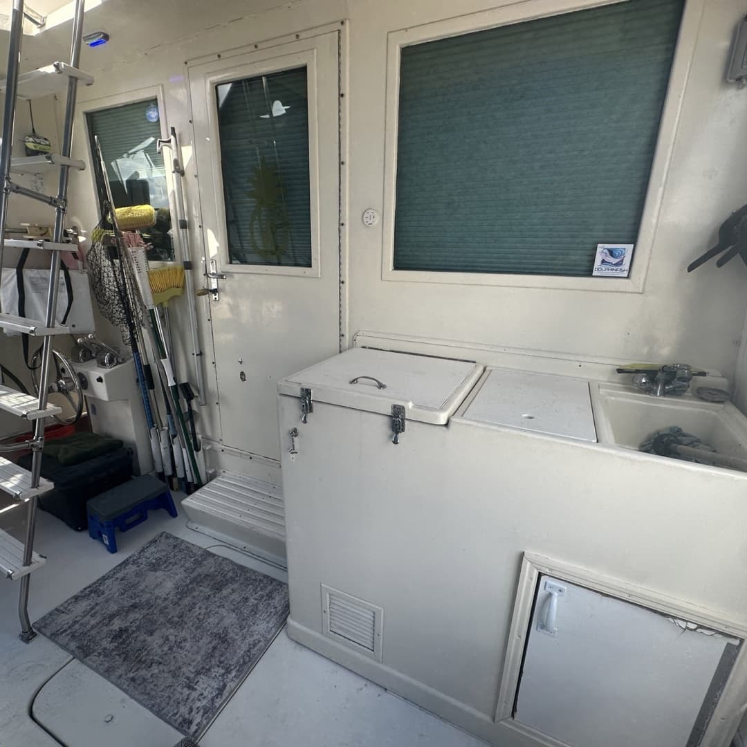 1981 Hatteras 43 Convertible