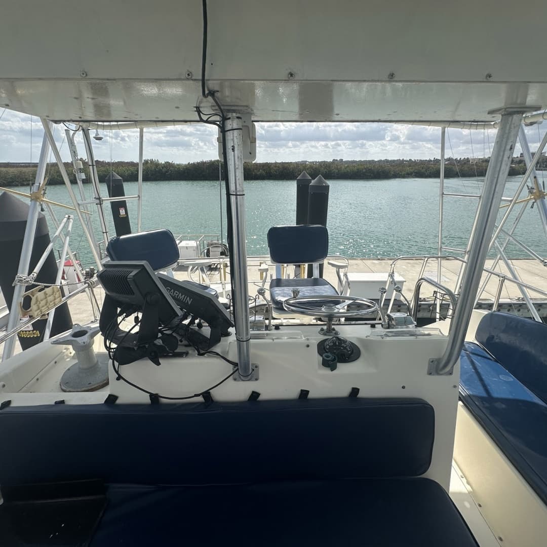 1981 Hatteras 43 Convertible