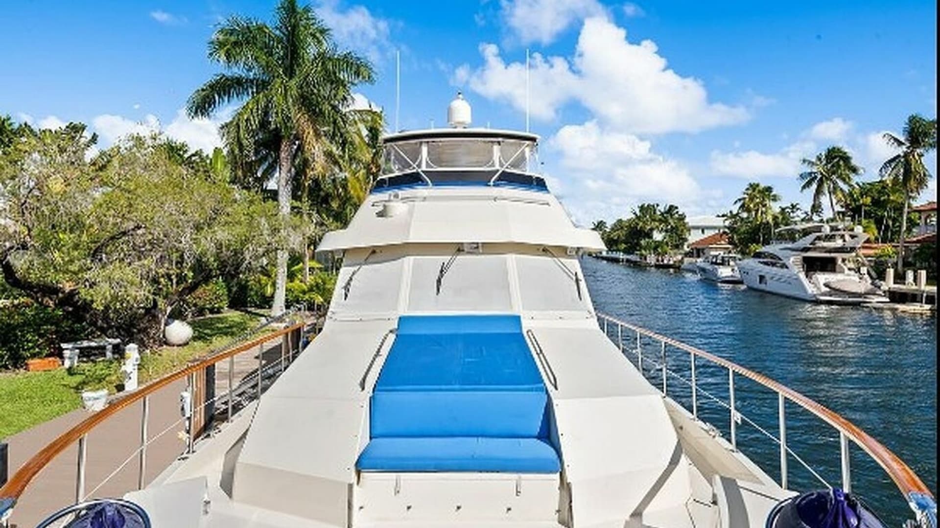 1989 Hatteras Motor Yacht