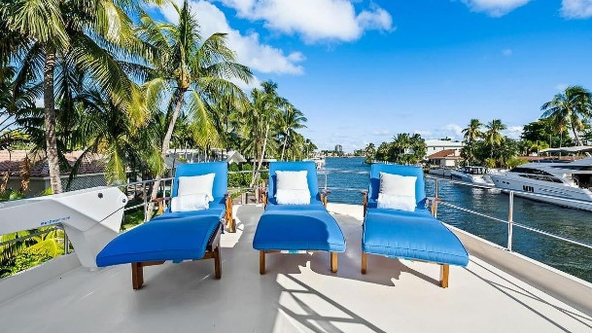 1989 Hatteras Motor Yacht