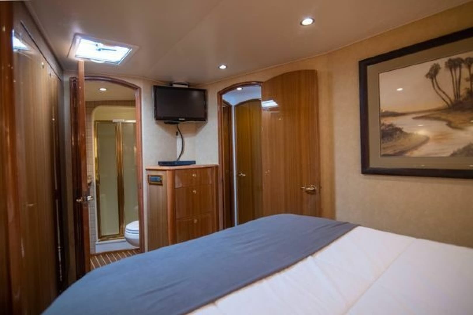 2007 Viking 52 Convertible