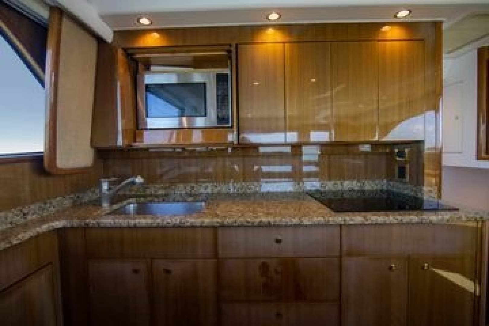 2007 Viking 52 Convertible