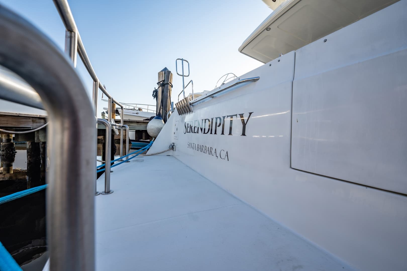 2004 Navigator 5700 Rival Pilothouse