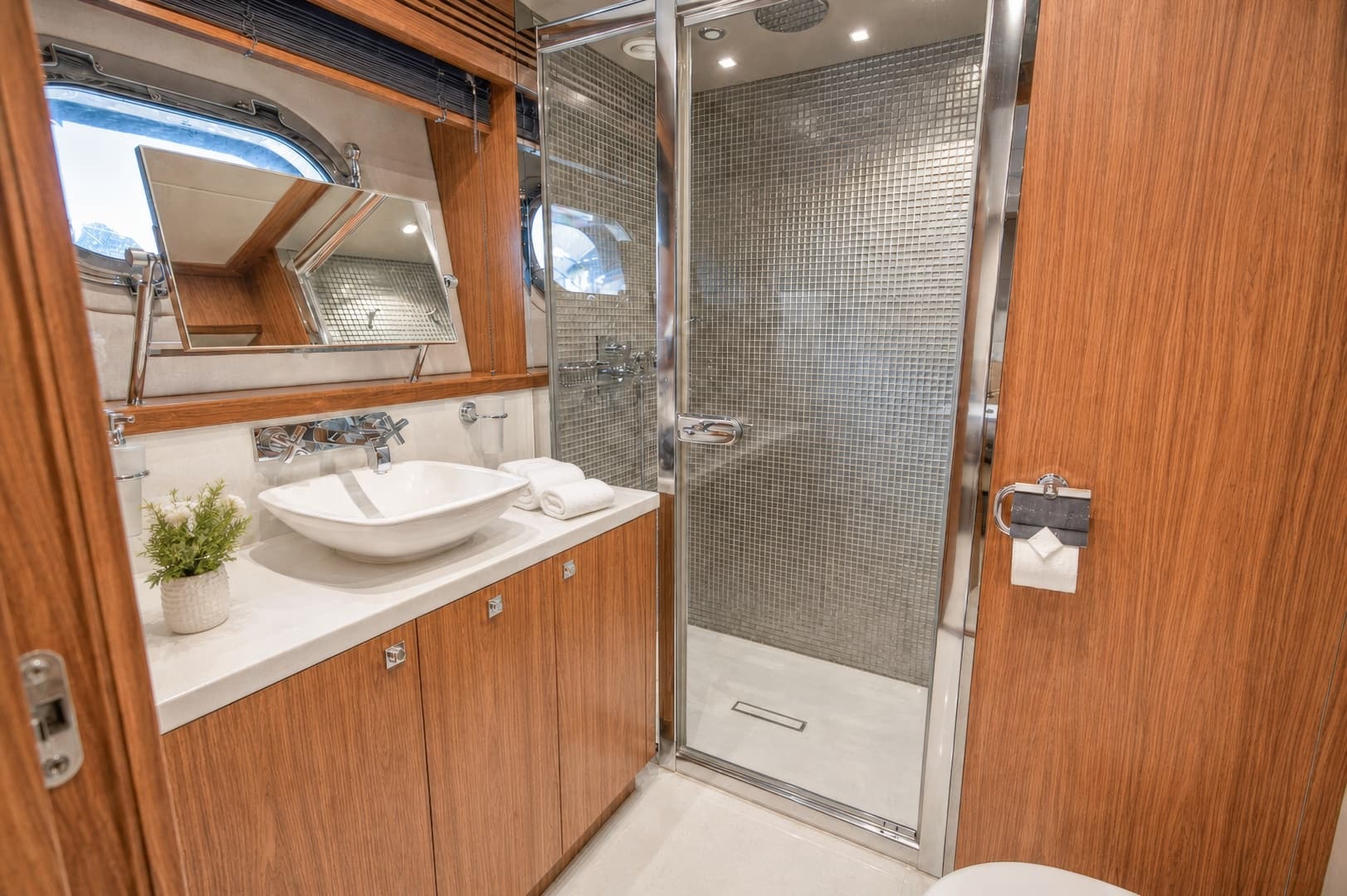 2014 Sunseeker 131