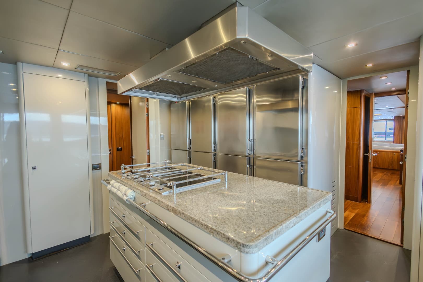 2014 Sunseeker 131