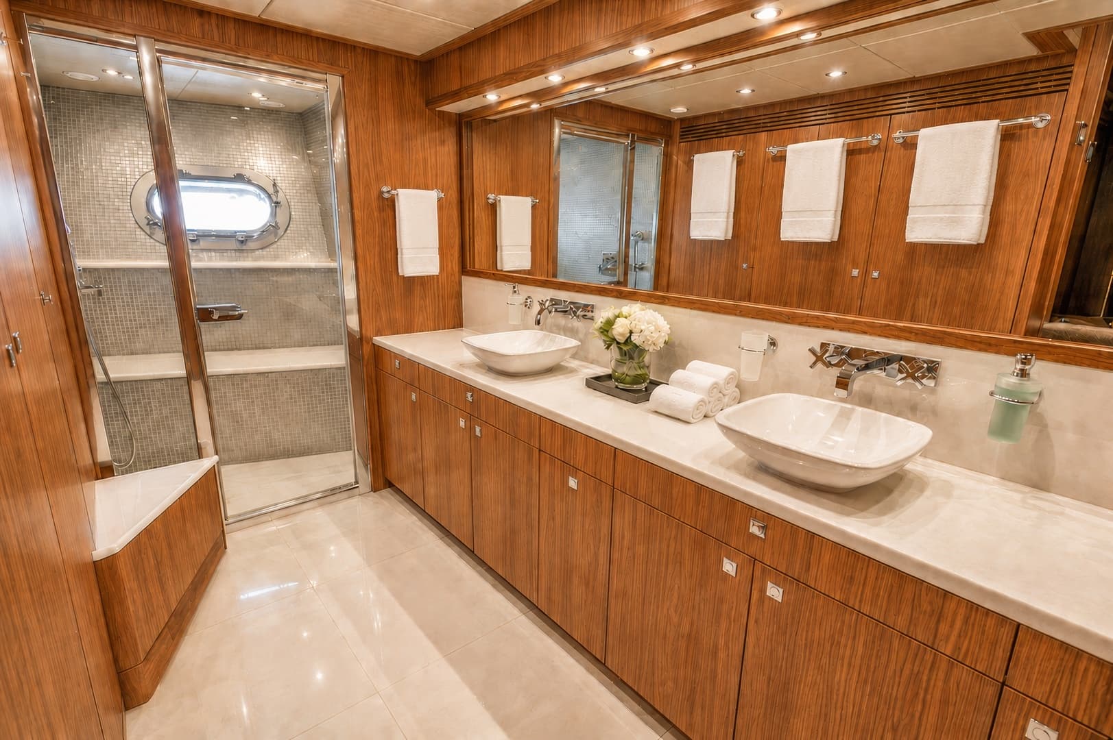 2014 Sunseeker 131