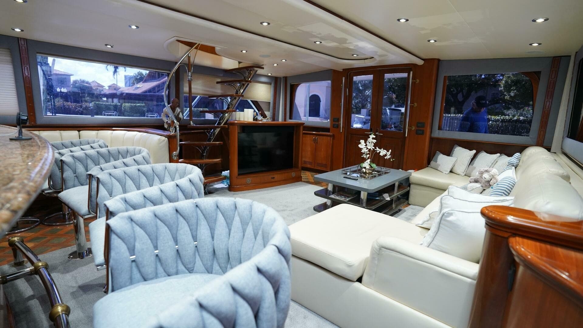 2005 Sea Force IX Enclosed Flybridge