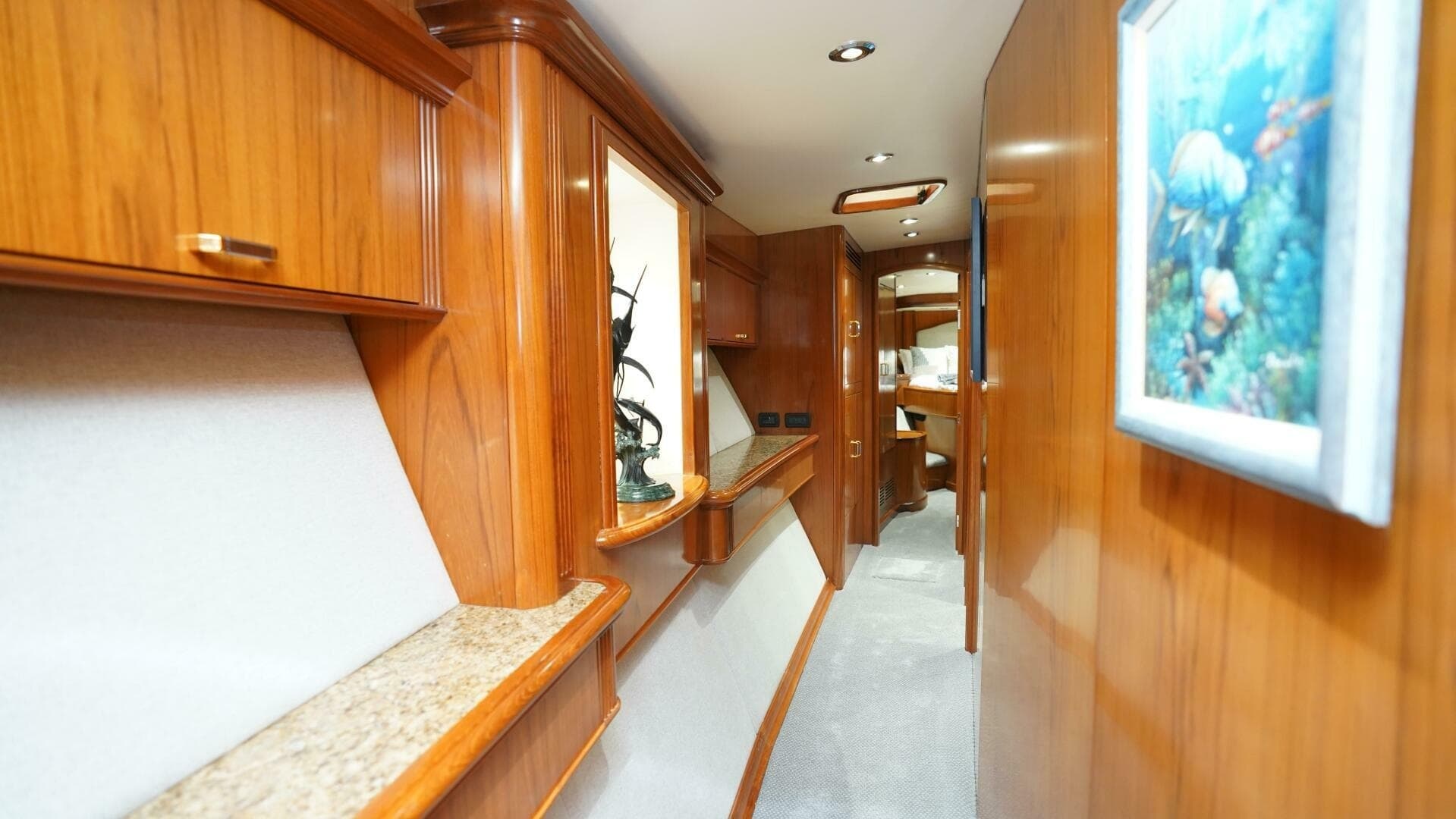 2005 Sea Force IX Enclosed Flybridge