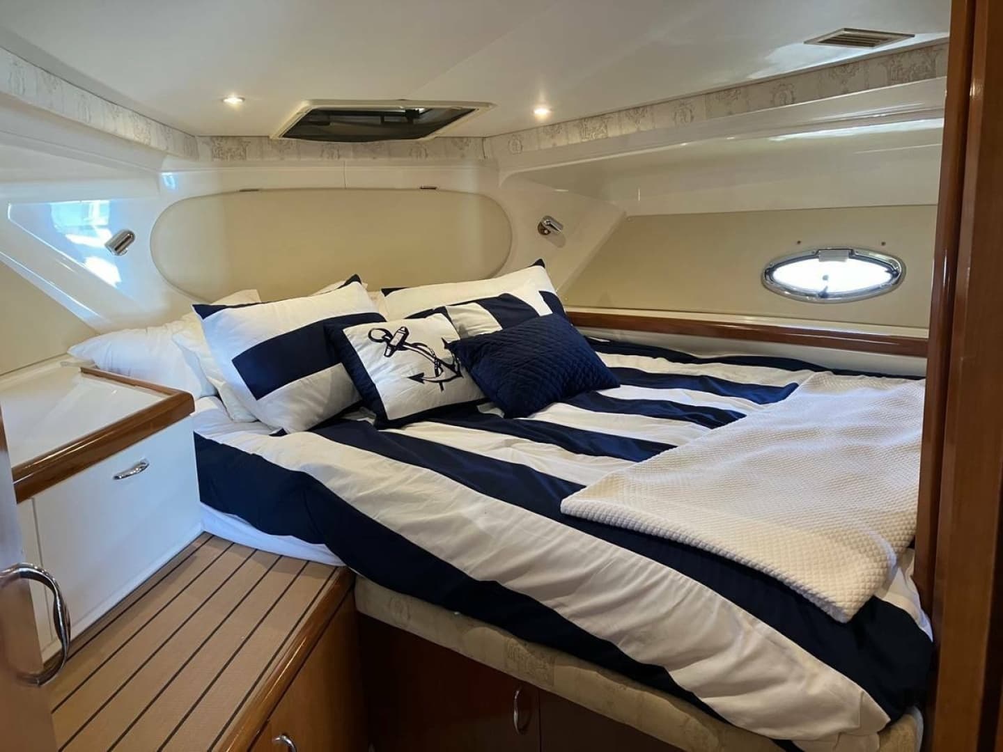 2003 Carver 350 Mariner