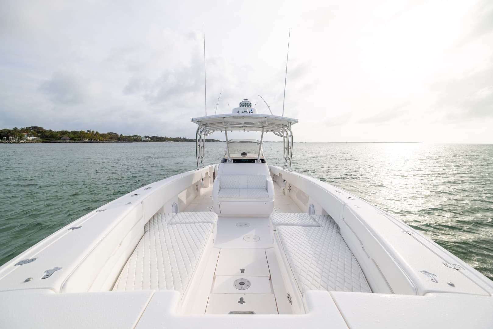 2011 Intrepid 370 Open