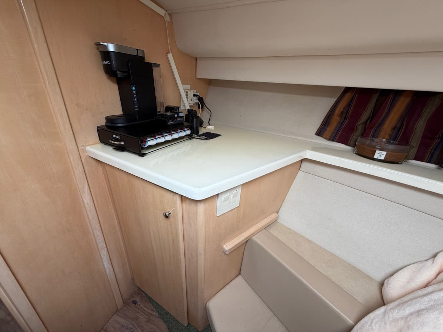 1997 Carver 400 Cockpit MY