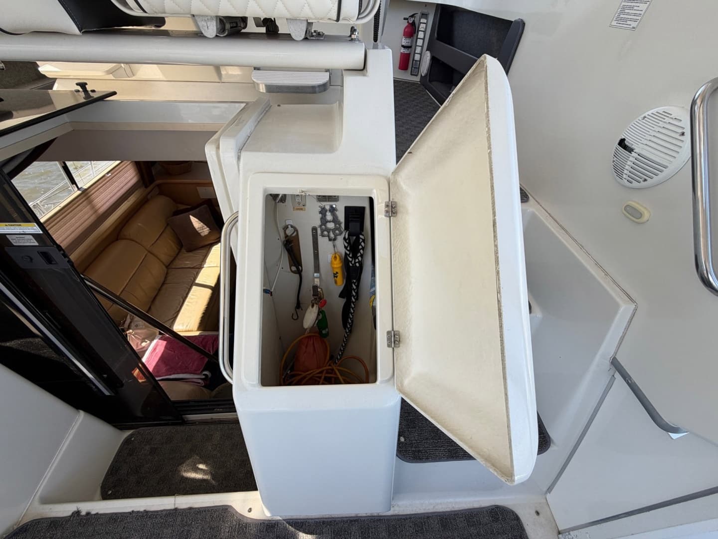 1997 Carver 400 Cockpit MY