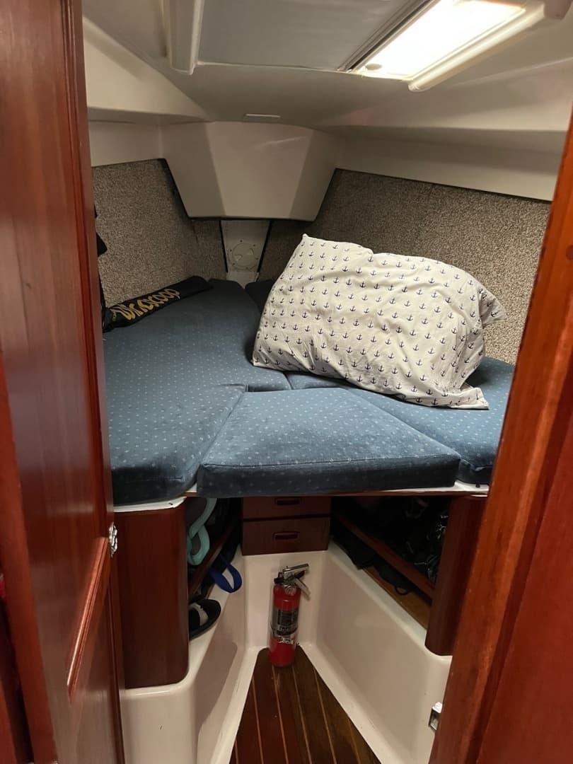 1983 Hunter 34