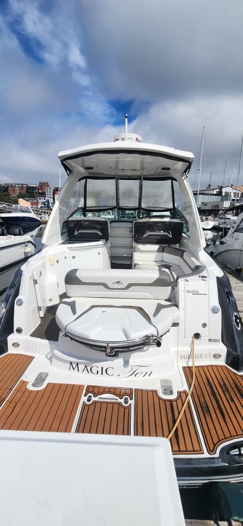 2015 Monterey 335 Sport Yacht