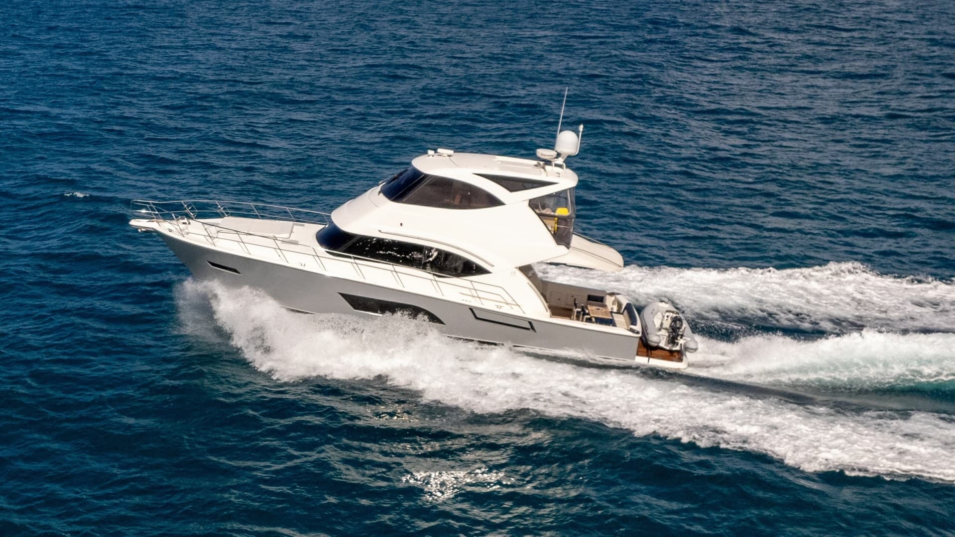 2015 Riviera 53 Enclosed Bridge