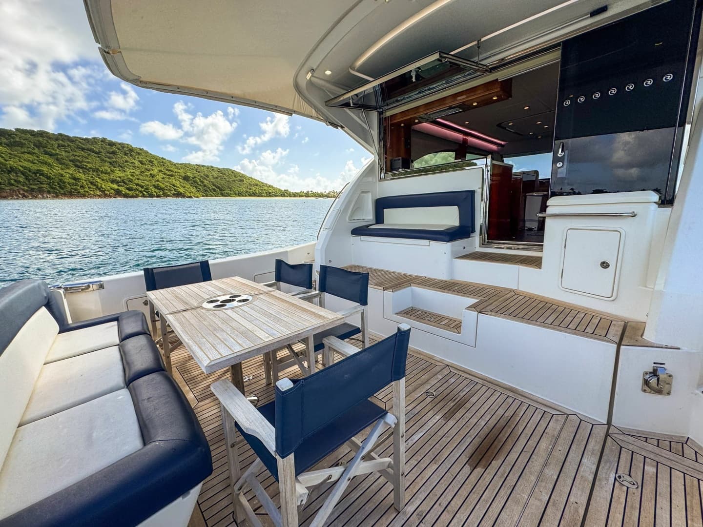 2015 Riviera 53 Enclosed Bridge