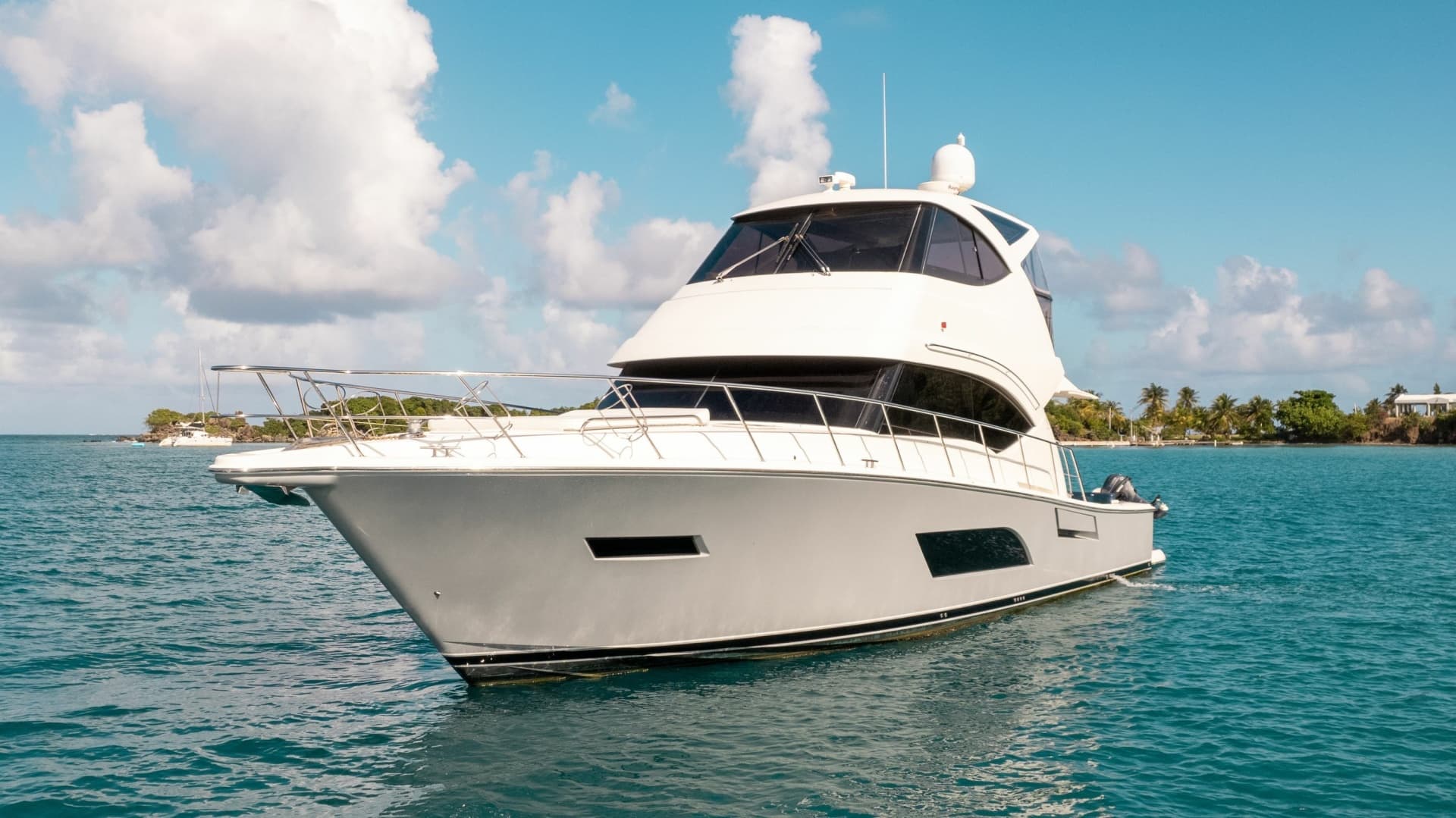 2015 Riviera 53 Enclosed Bridge