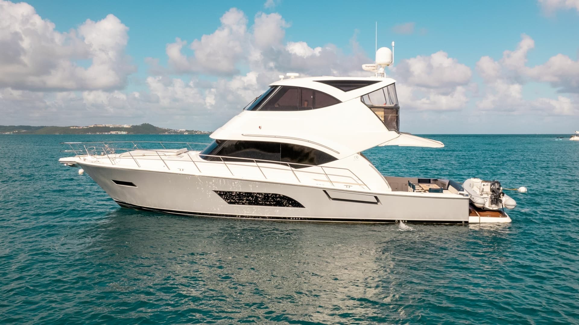 2015 Riviera 53 Enclosed Bridge