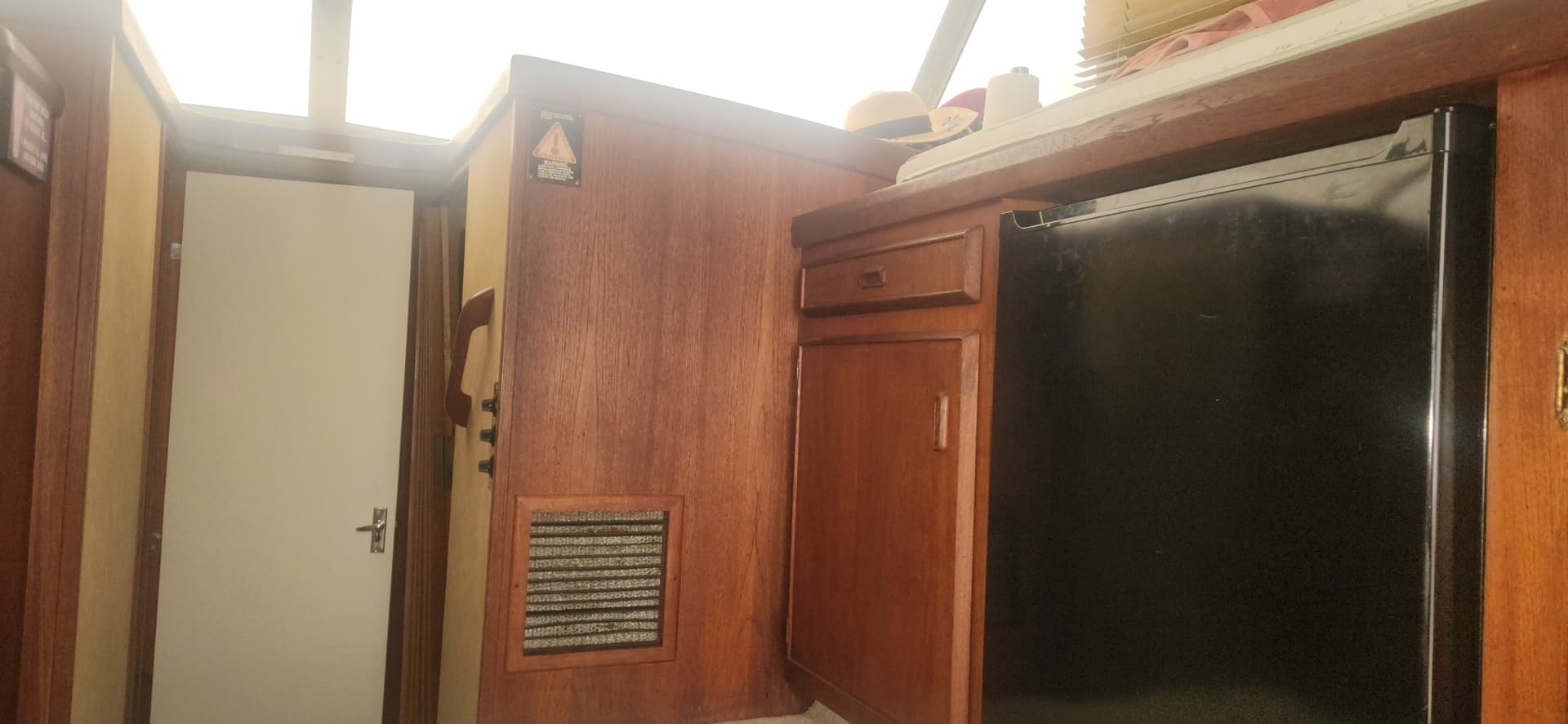 1985 Bertram Flybridge Cruiser