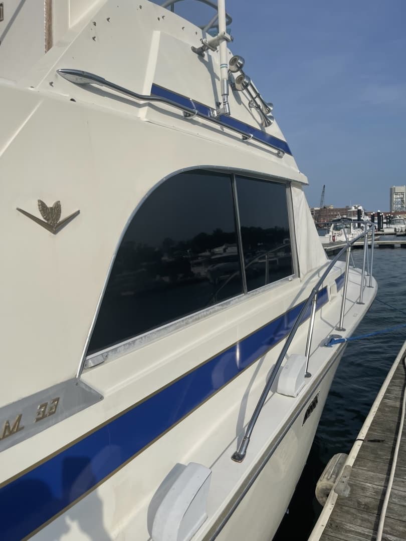 1985 Bertram Flybridge Cruiser