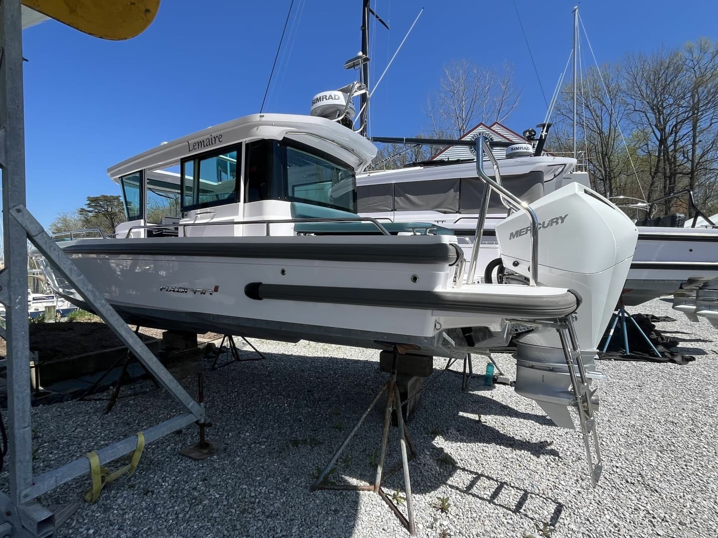 2023 Axopar 28 CABIN