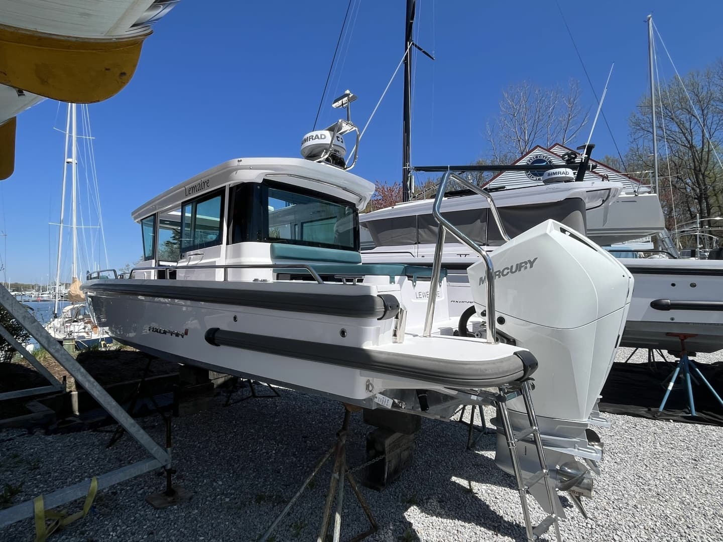 2023 Axopar 28 CABIN