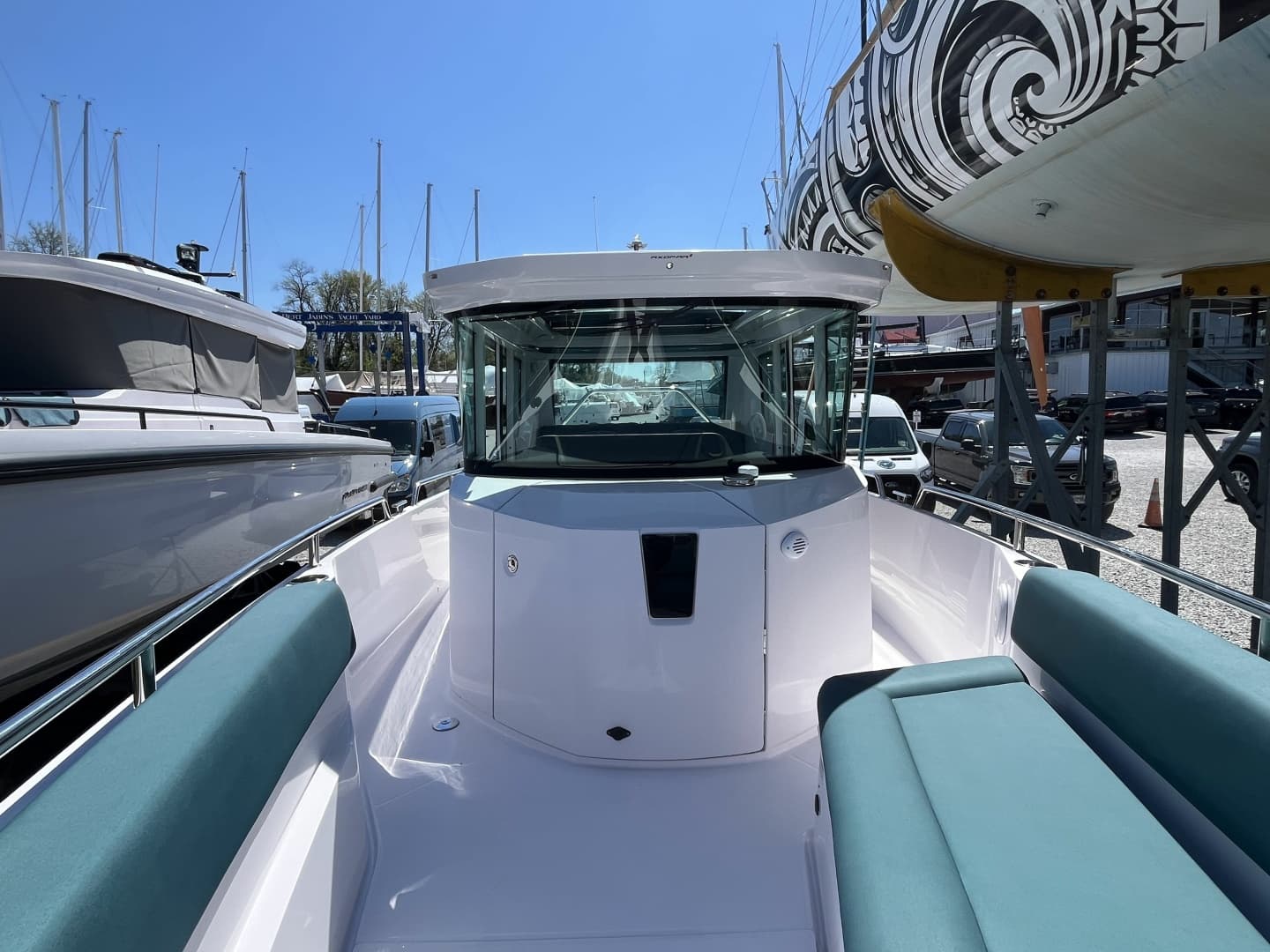 2023 Axopar 28 CABIN