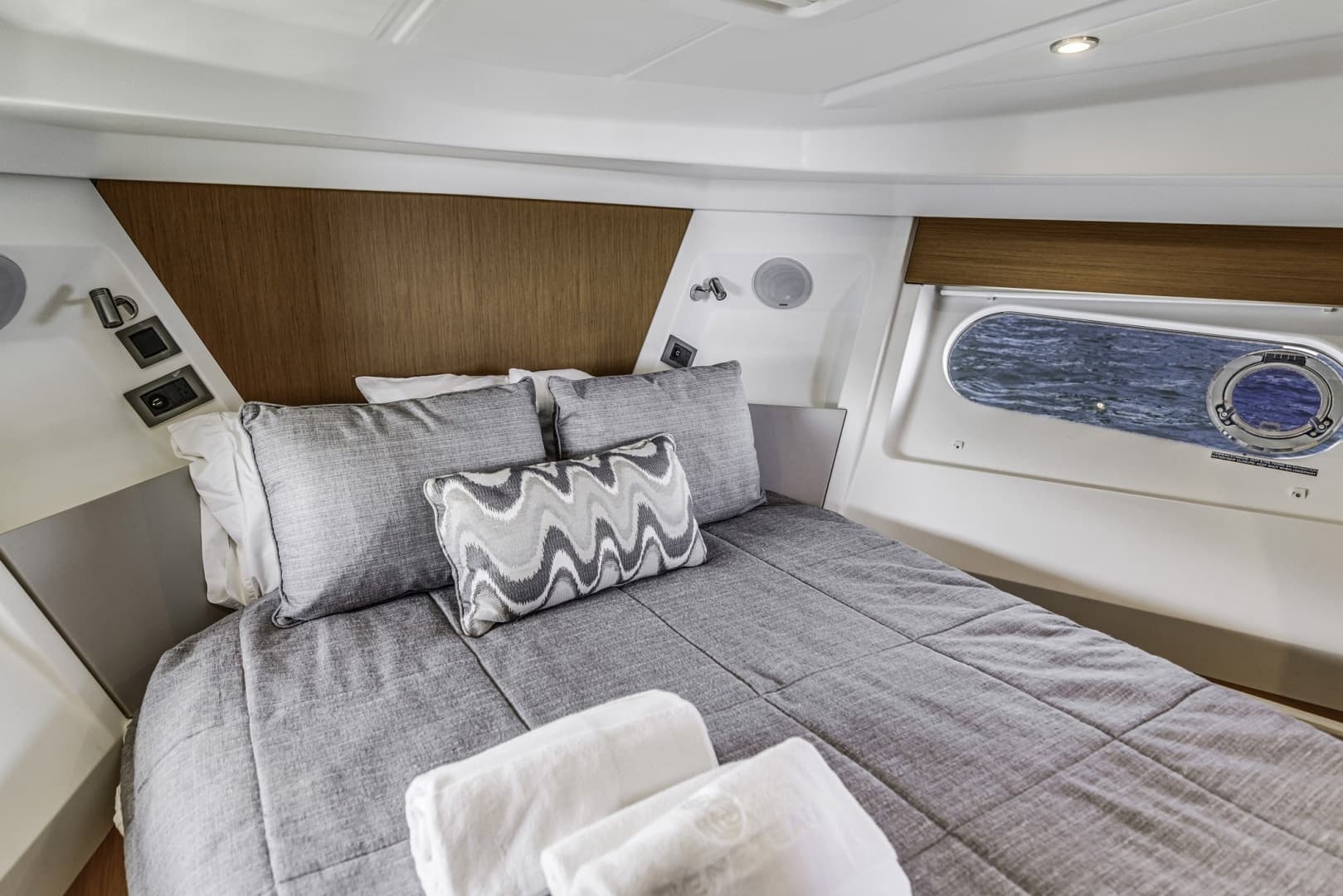 2019 Beneteau Swift Trawler