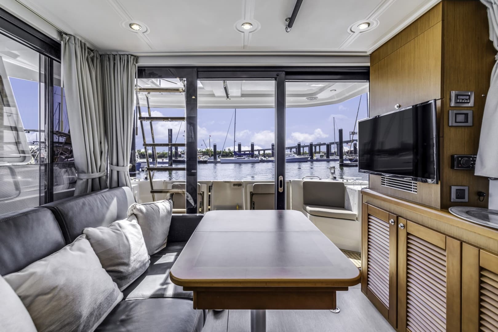2019 Beneteau Swift Trawler