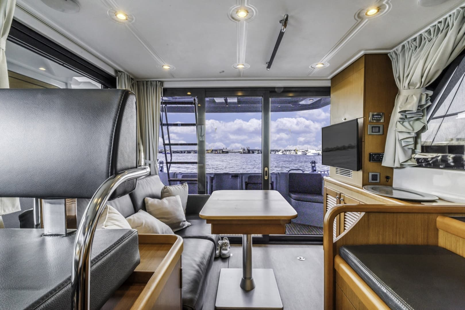 2019 Beneteau Swift Trawler