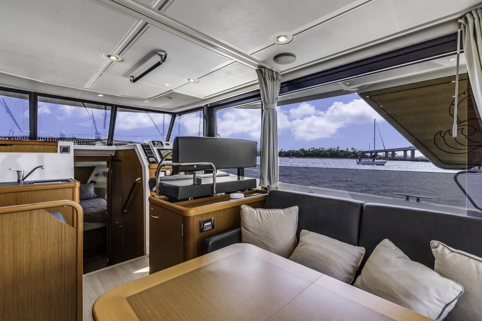 2019 Beneteau Swift Trawler