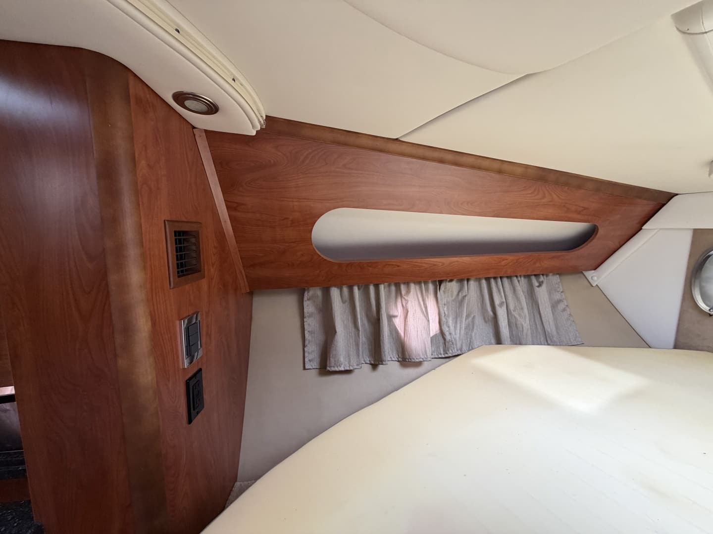 2013 Rinker 360 Express Cruiser