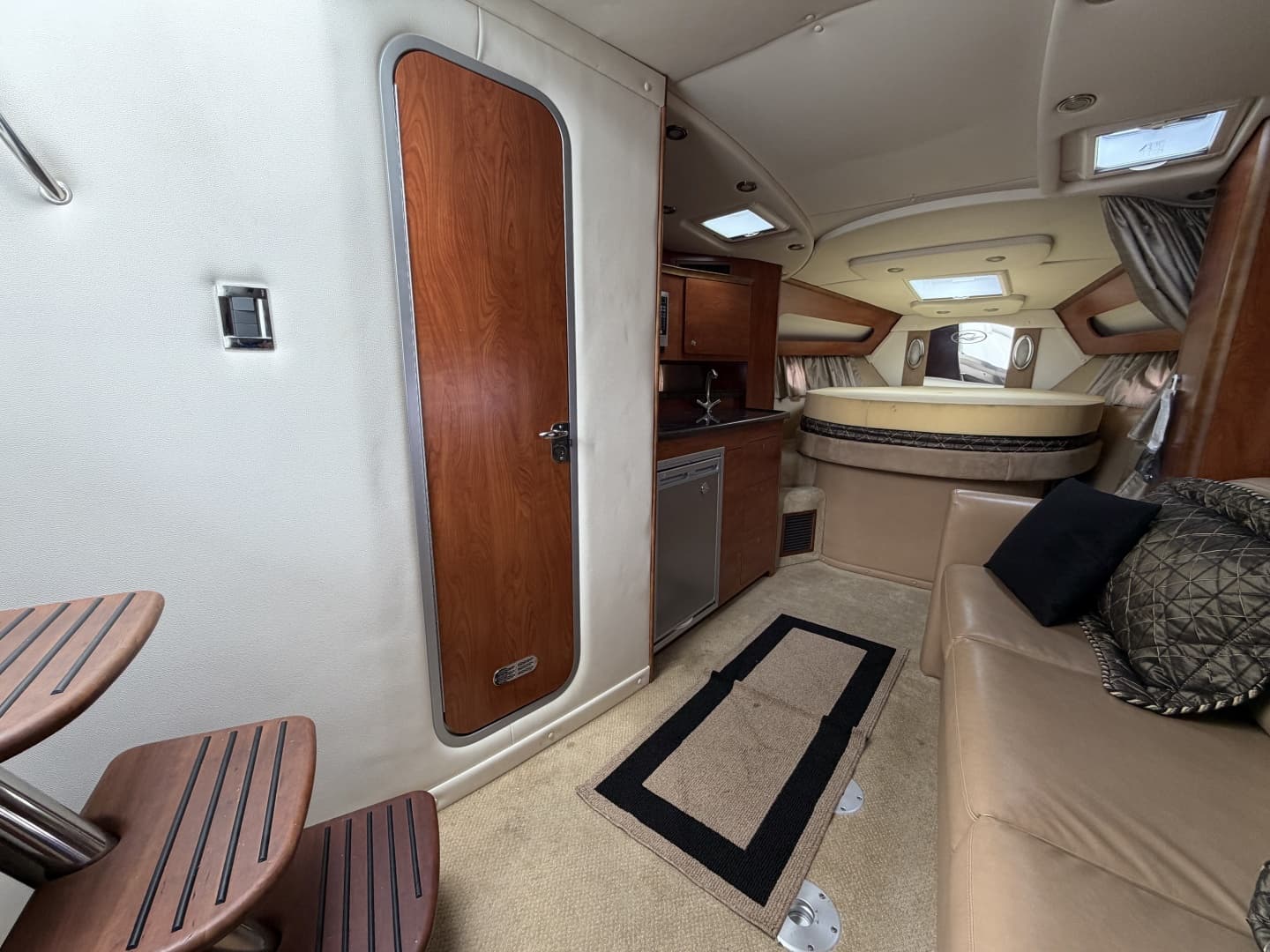 2013 Rinker 360 Express Cruiser