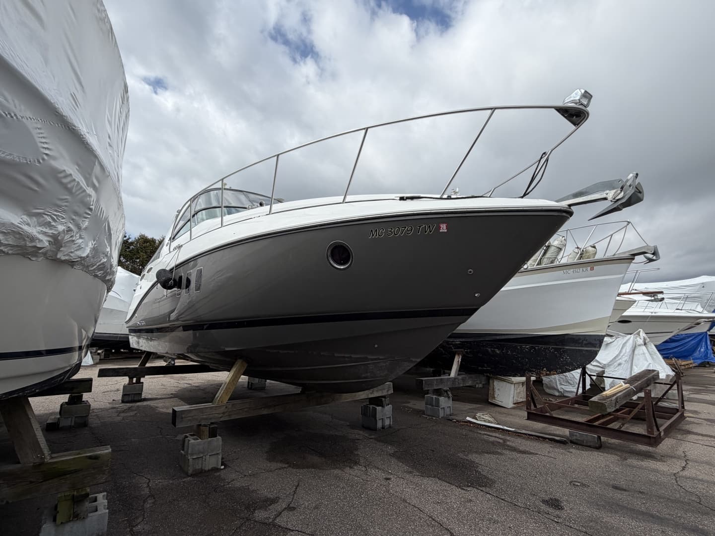 2013 Rinker 360 Express Cruiser