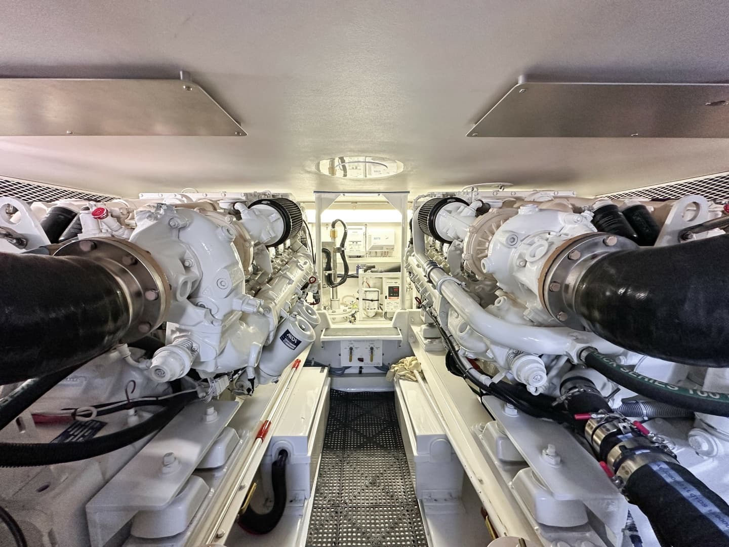 Viking 5- Lady S - Engine Room