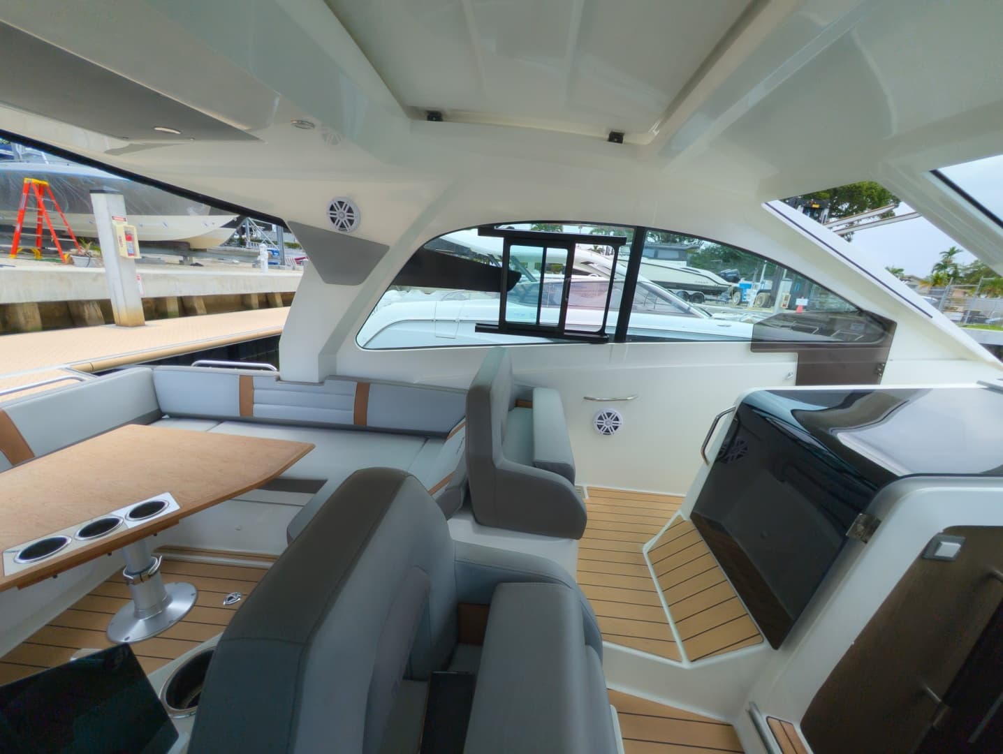 2023 Beneteau Gran Turismo 32