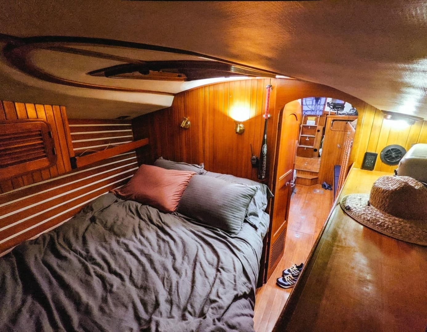 1984 Tayana Vancouver 42
